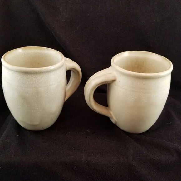 Pottery Mug Cup 4.75" Beige Lot of 2 Ceramic Porcelain Tableware - Picture 2 of 12